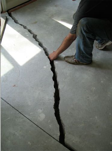 concrete-floor-crack-lg