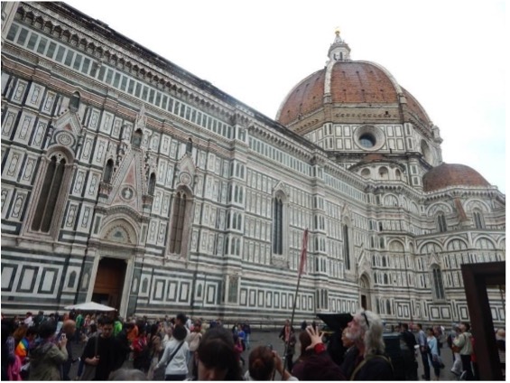 A closer view of Brunelleschi's Dome on the Santa Maria del Fiore in Florence. 