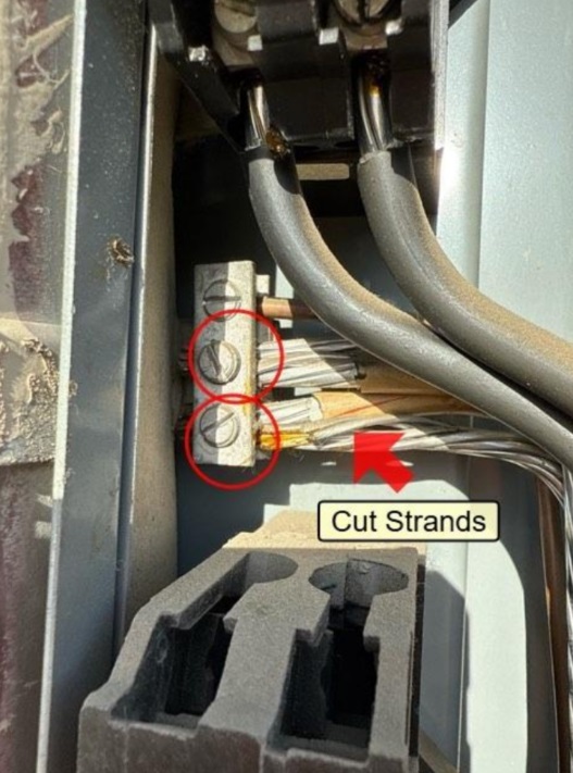 Example of double lug with cut strands
